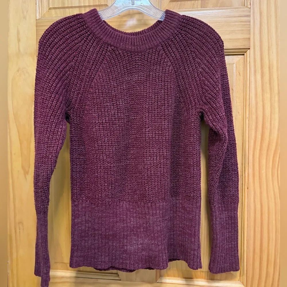 Universal Thread burgundy sweater size XS